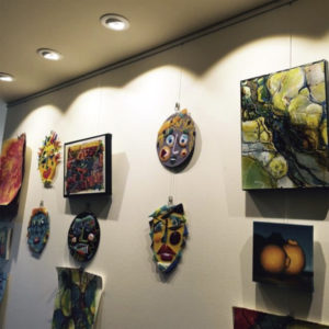 Taulun kiinnitys ja ripustaminen